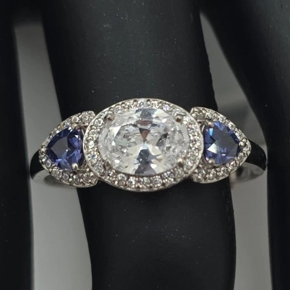 Macy's Cubic Zirconia Oval 3 Stone Silver Plate Halo Ring Size 5-11